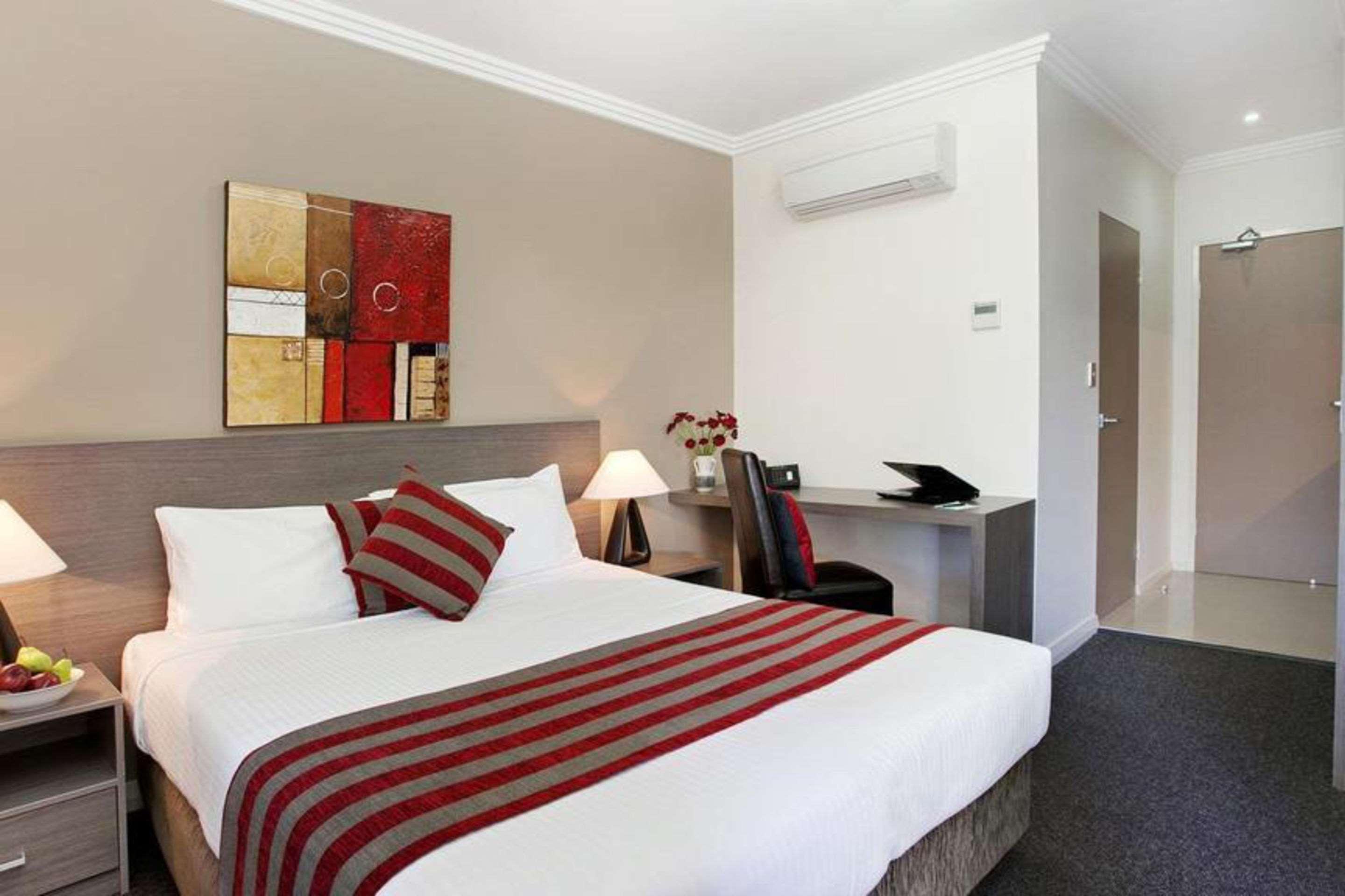 Best Western Plus Camperdown Suites ซิดนีย์ ภายนอก รูปภาพ